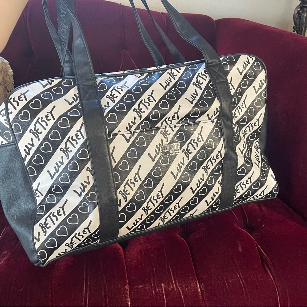Betsey Johnson Overnight bag